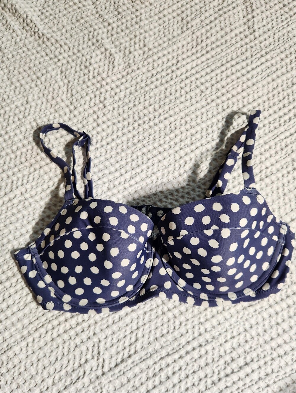 NWT aerie Navy and White Polka Dot Underwire Bikini Top